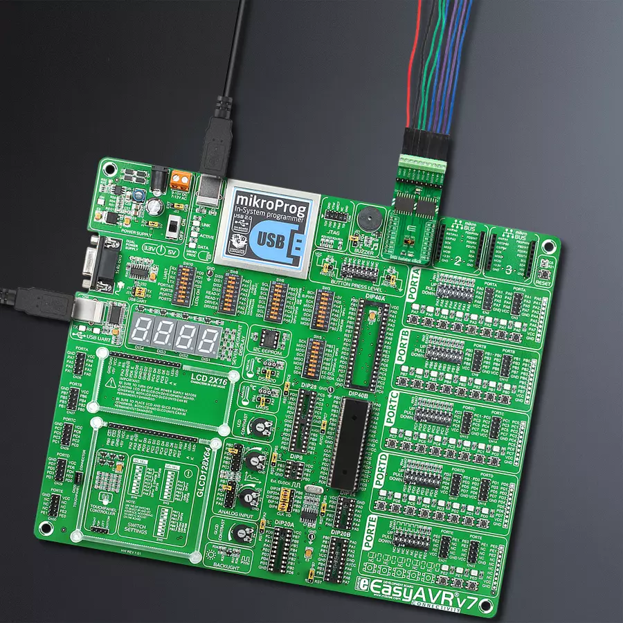 EasyAVR v7 Access DIP MB 1 - upright/background hardware assembly