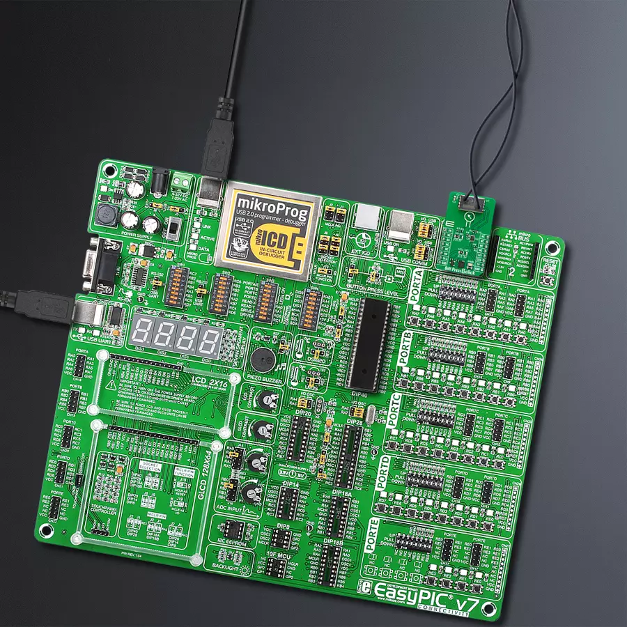 EasyPIC v7 Access MB 1 - upright/background hardware assembly