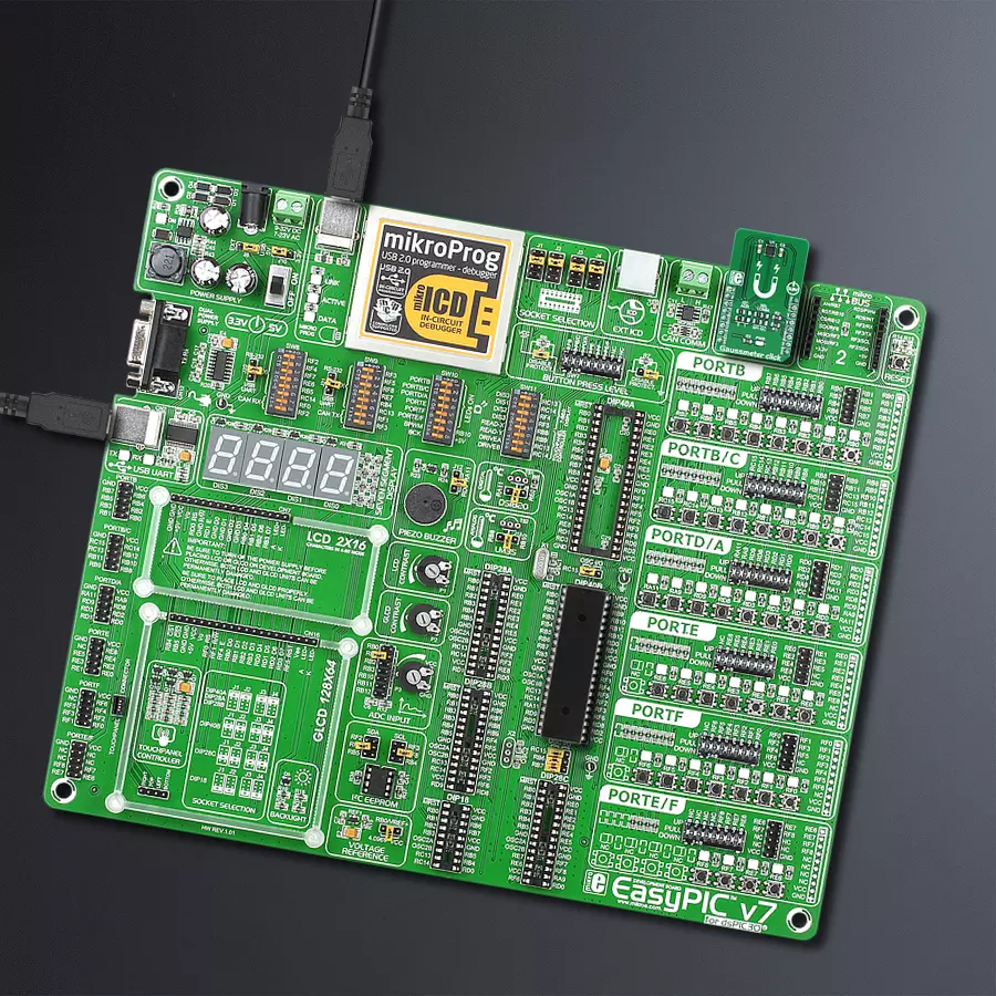 EasyPIC for dsPIC30 v7 Access MB 1 - upright/background hardware assembly