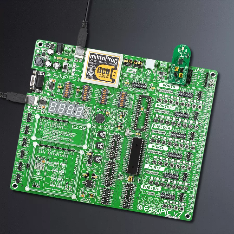 EasyPIC for dsPIC30 v7 Access MB 1 - upright/background hardware assembly
