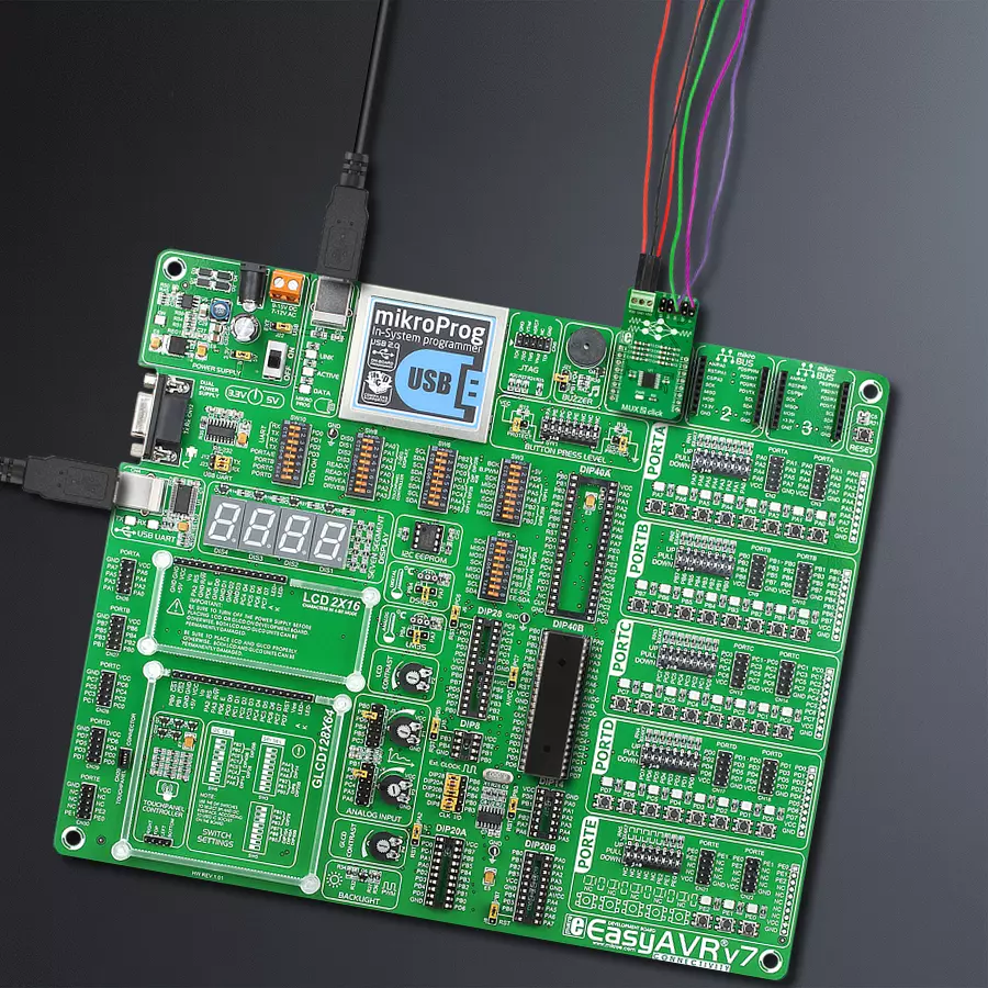 EasyAVR v7 Access DIP MB 1 - upright/background hardware assembly