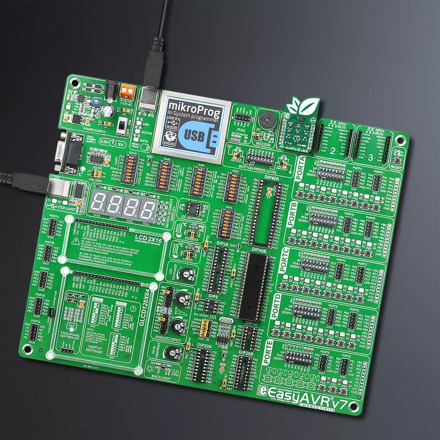 EasyAVR v7 Access DIP MB 1 - upright/background hardware assembly