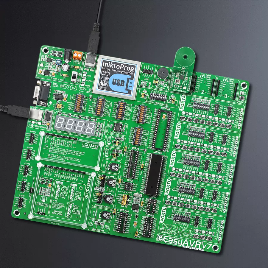 EasyAVR v7 Access DIP MB 1 - upright/background hardware assembly