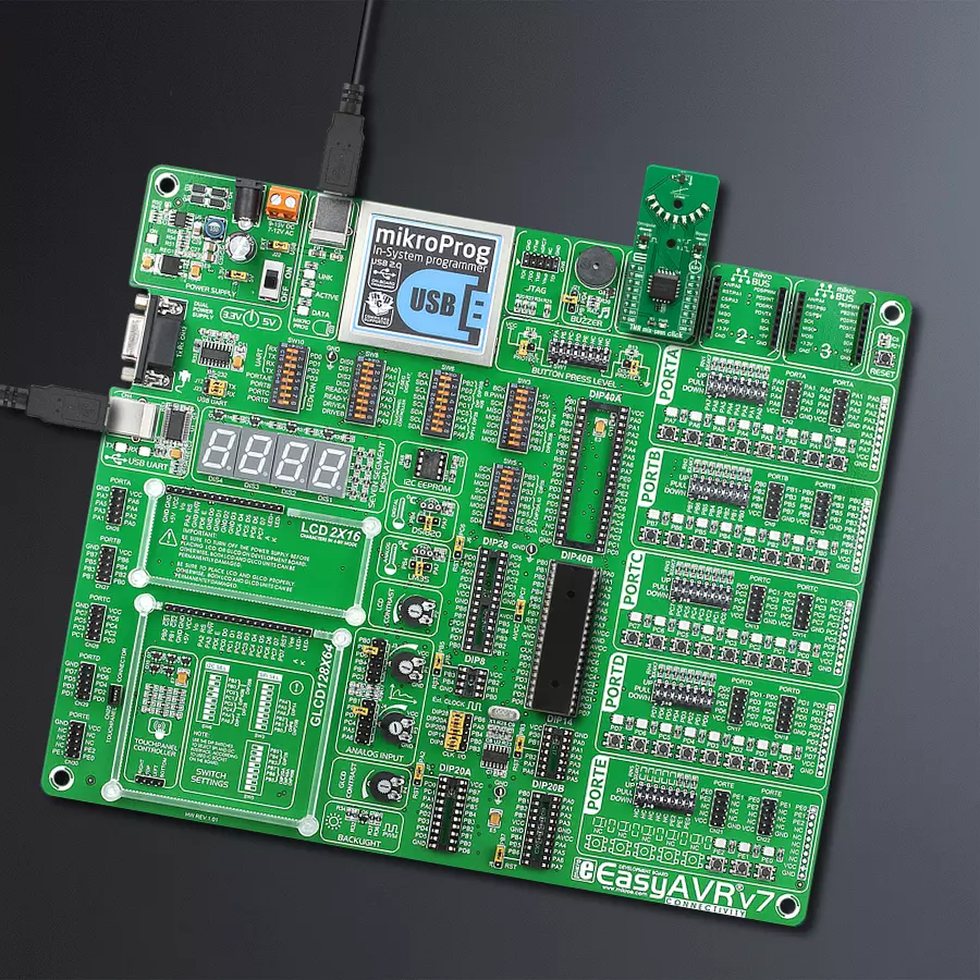 EasyAVR v7 Access DIP MB 1 - upright/background hardware assembly