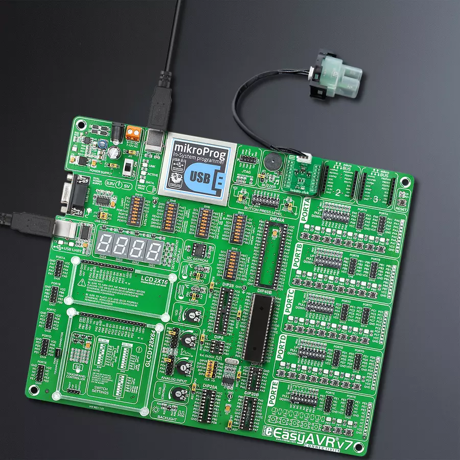 EasyAVR v7 Access DIP MB 1 - upright/background hardware assembly