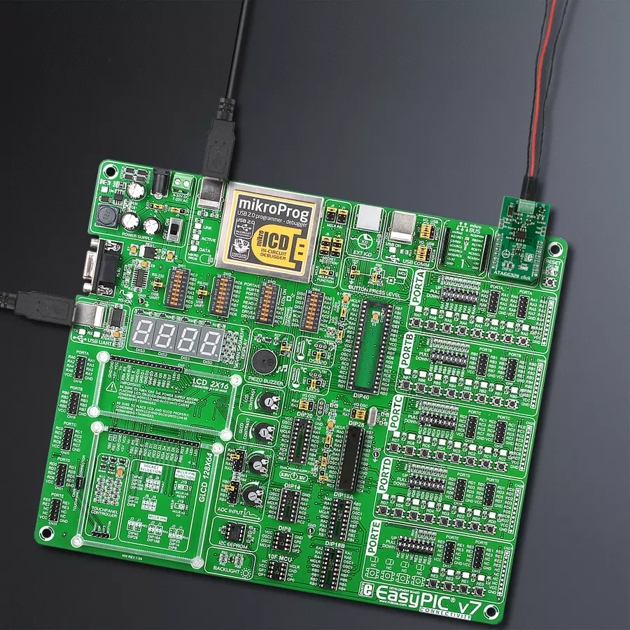 EasyPIC v7 Access MB 1 - upright/background hardware assembly
