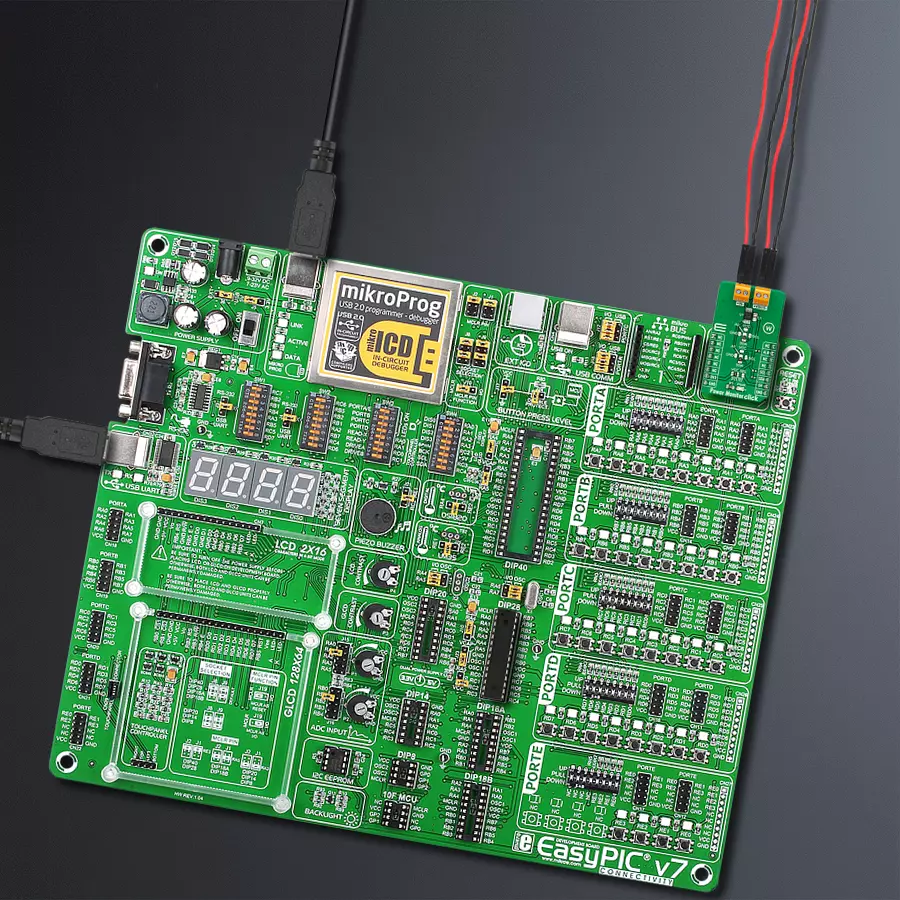 EasyPIC v7 Access MB 1 - upright/background hardware assembly