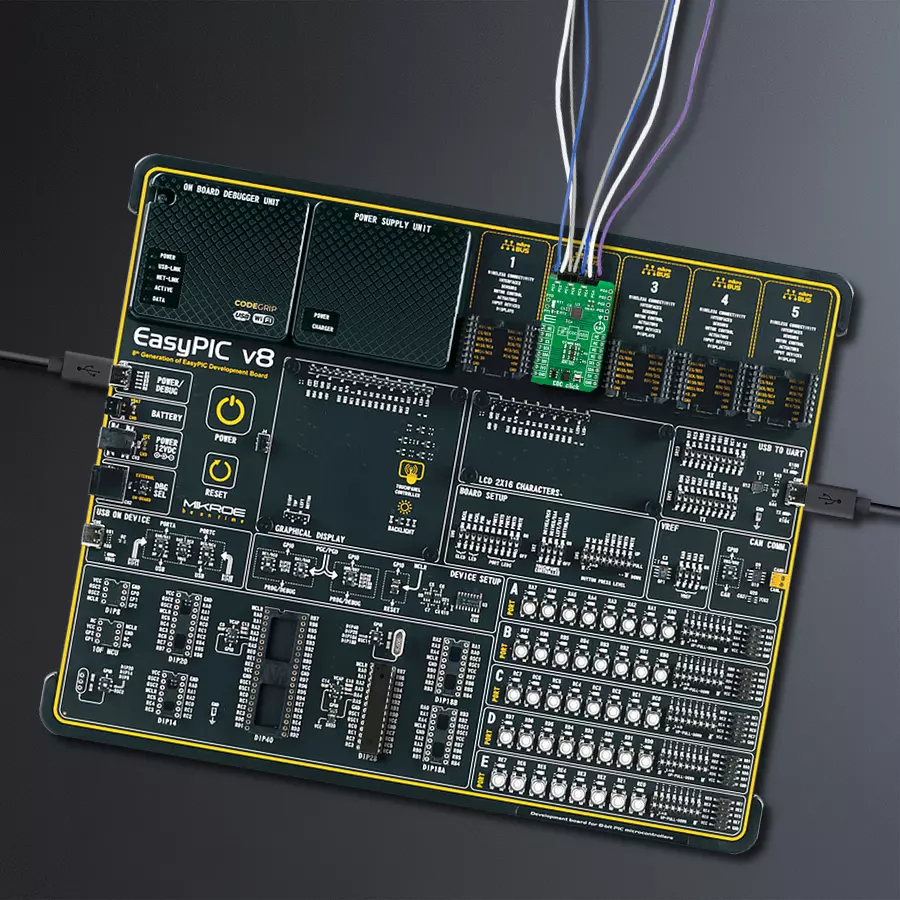 EasyPIC v8 Access DIPMB 1 - upright/background hardware assembly