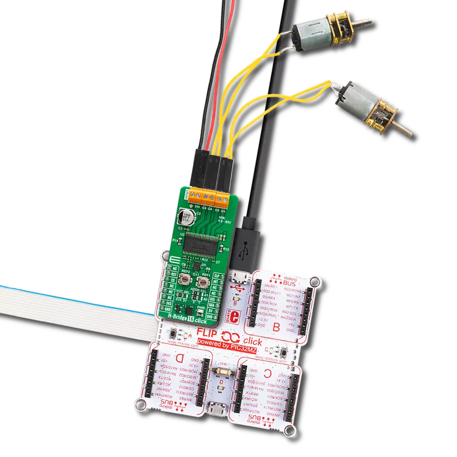 Control the direction of brushed DC motors with DRV8262 and PIC32MZ2048EFH100